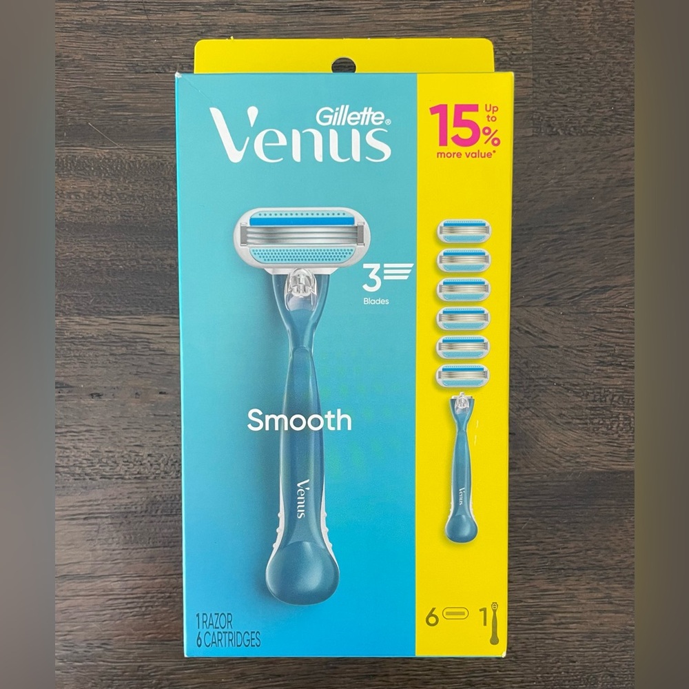 NEW Women’s Gillette Venus Smooth Razor ~ 1 Razor & 6 Cartridge Refills